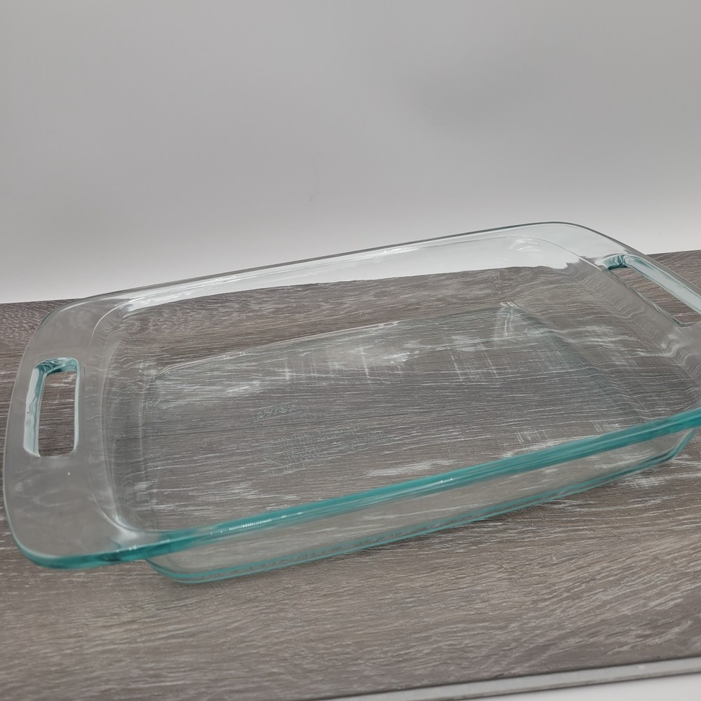 pyrex Baking Dish 9x13 C233 15 17