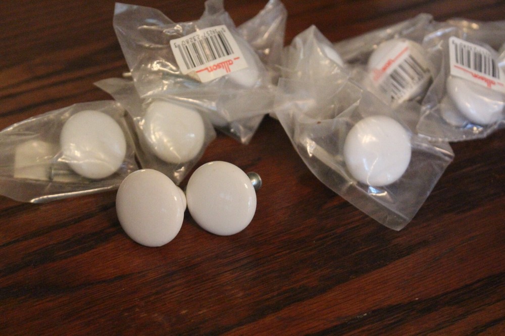 11 White Porcelain Round Knobs Pulls Cabinet Door