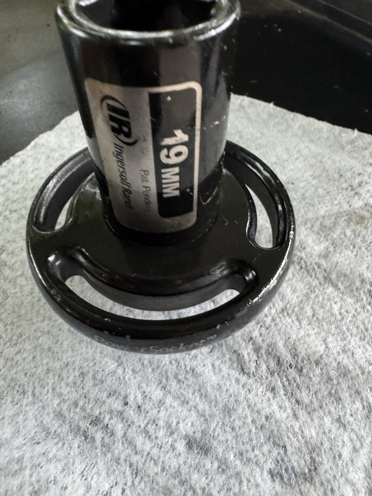 power torque socket  19 MM.    Minor Scratches