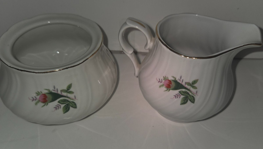 Lynns Victorian Rose Cream Pitcher & Sugar Bowl