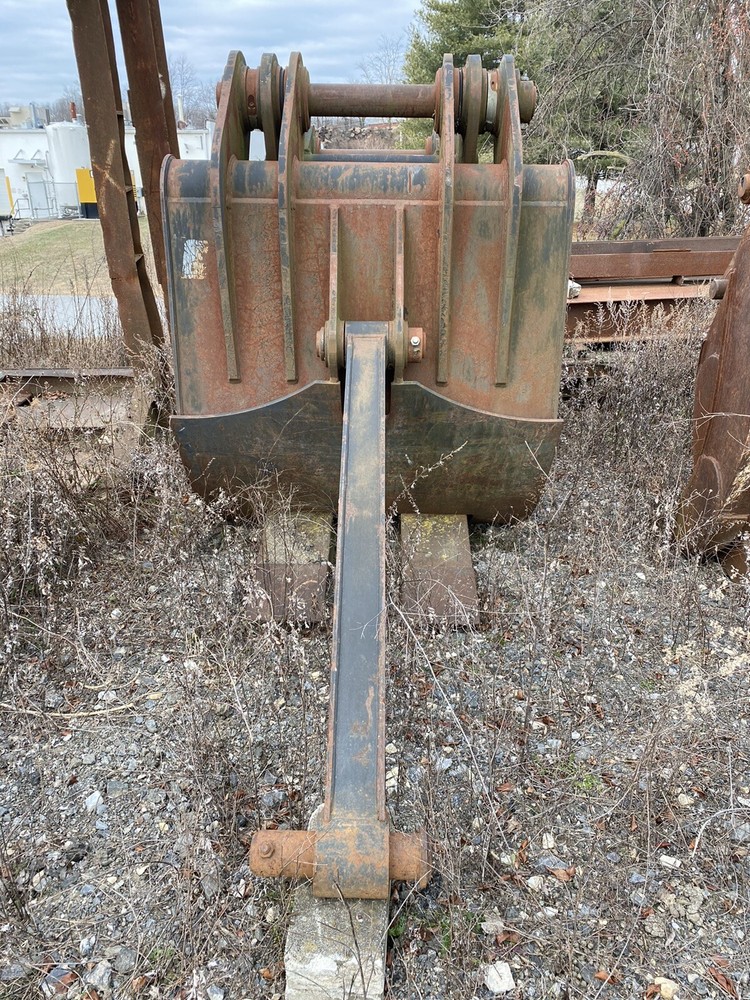Geith 2 Over 3 Excavator Grapple Attachment