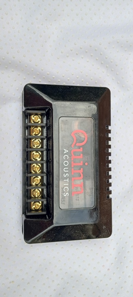 Quinn Acoustics Distribution Block