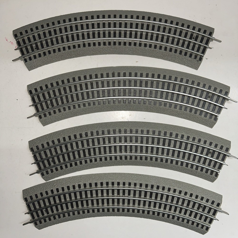 0-36 Lionel Full Curve Fastrack Lot 4 sections