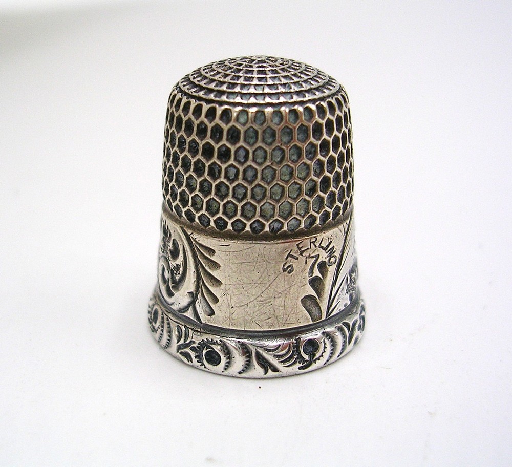 Antique Simons Bro. Sterling Silver Thimble~Acanthus Leaves/Scroll Pattern ~ # 7