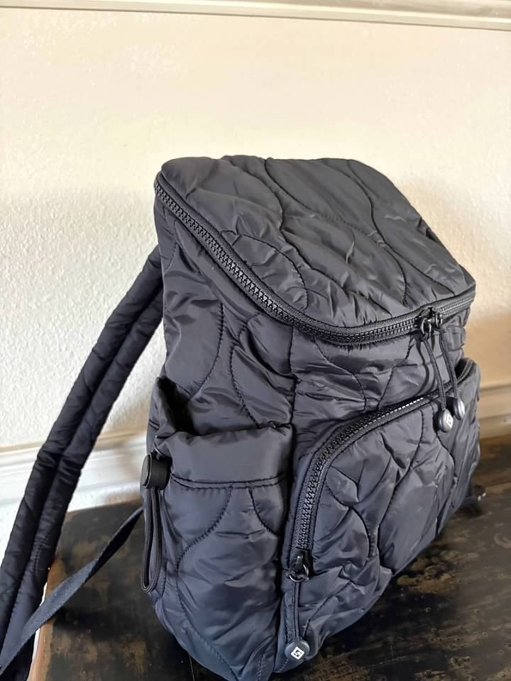 Vera Bradley Featherweight Backpack Black-NWT-