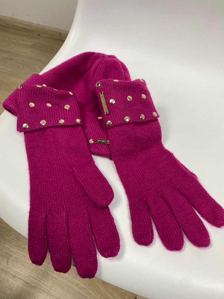 Michael Kors Beanie + Gloves Set