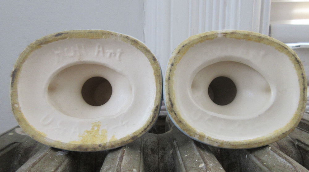 Pair Of Hull Candlesticks-Magnolia Pattern
