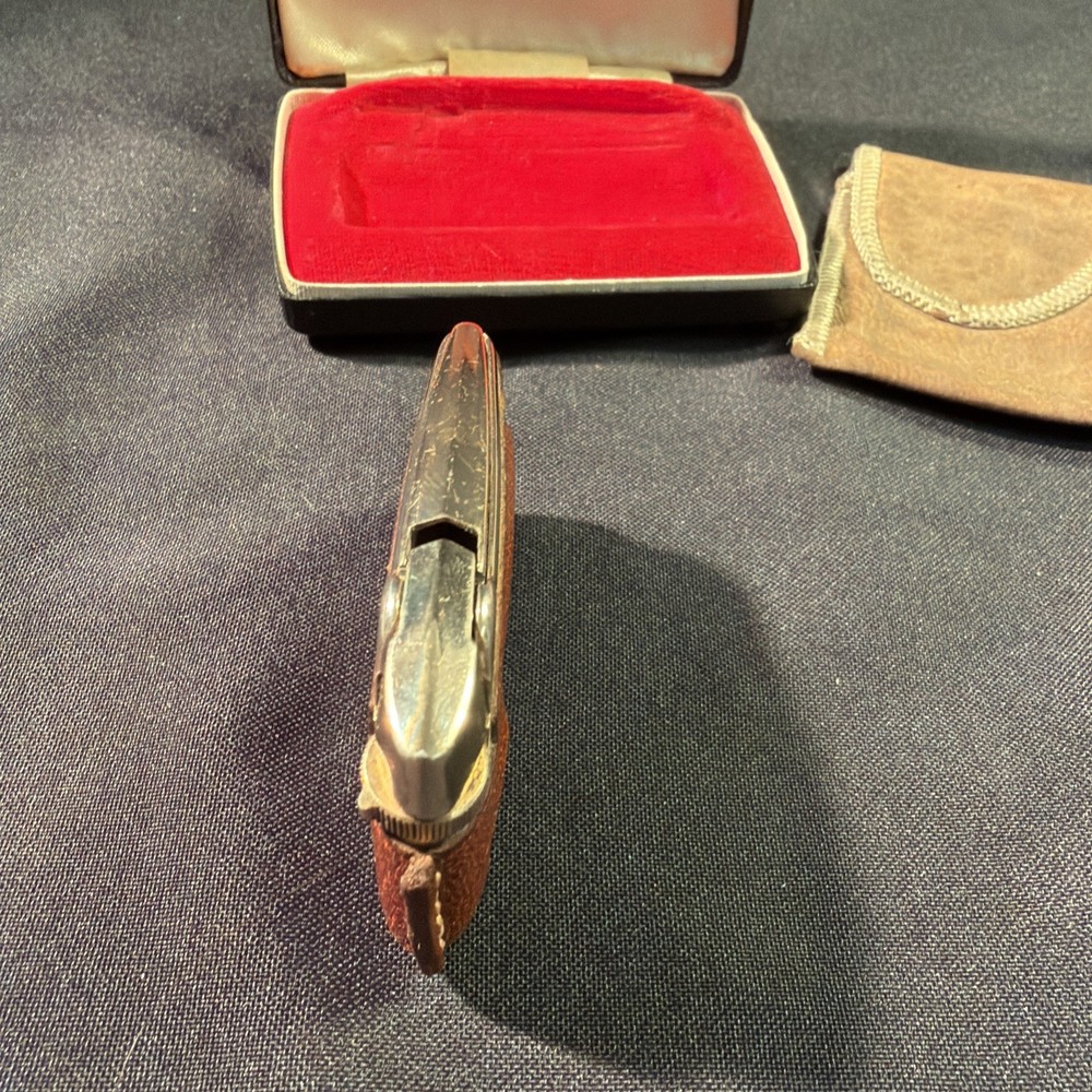 Ronson Varaflame Gold plated Lighter, box and pouch - (2000)