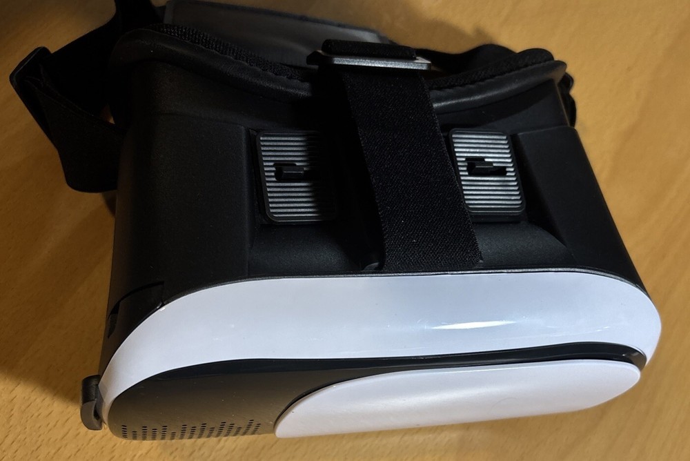 Oracle Virtual Reality 3D Headset for Smartphone