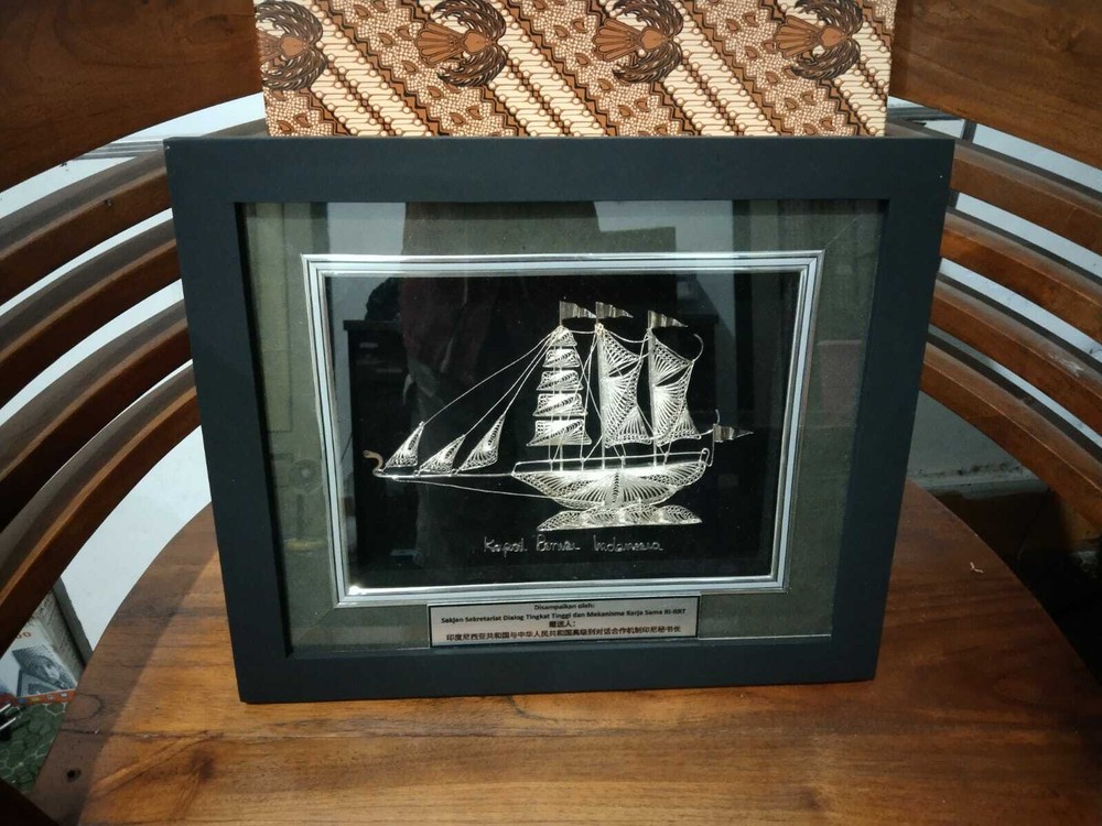 Miniature Silver Kapal Phinisi in Frame