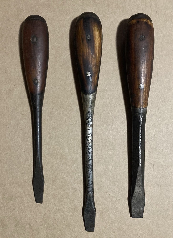 3 vintage perfect handle screwdrivers