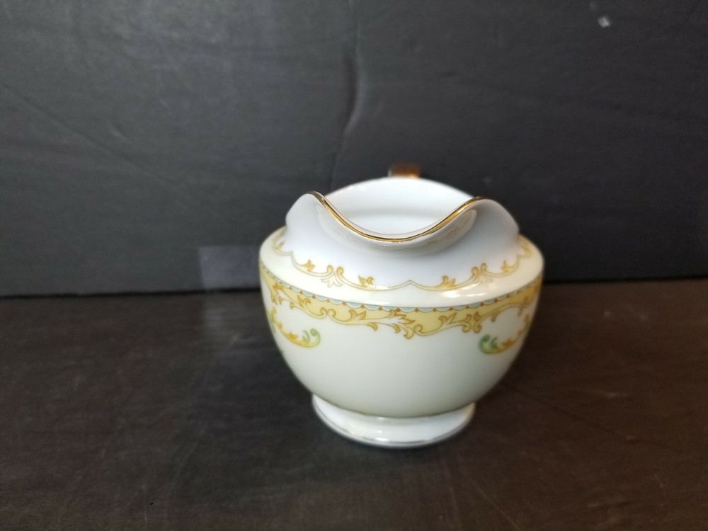 Mimi By Noritake Creamer 3 1/4" Scrolled top