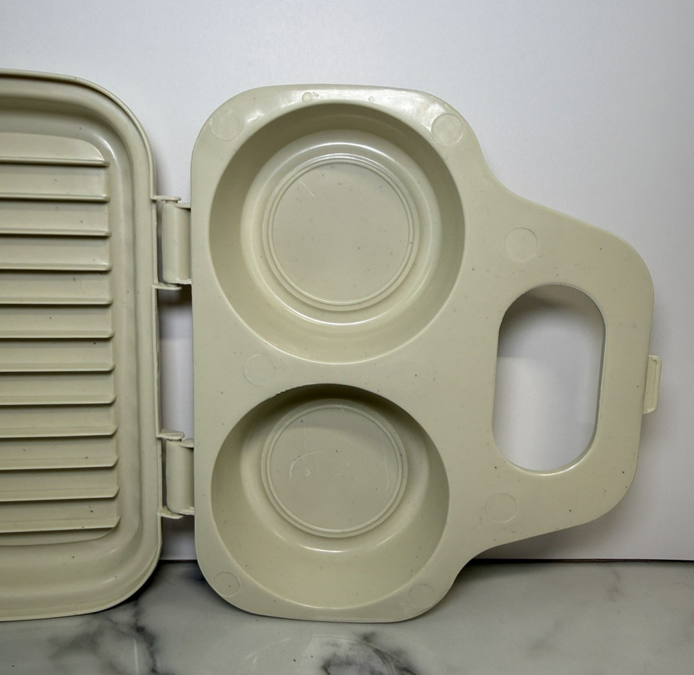 Miracle Ware by Progressiv - Egg Poacher Microwave Cooker - Quick Easy Breakfast