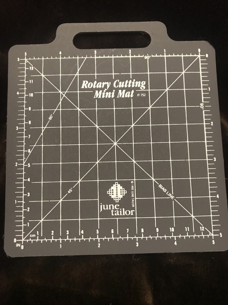 Rotary Cutting Mini Mat - 5" x 5" - June Tailor