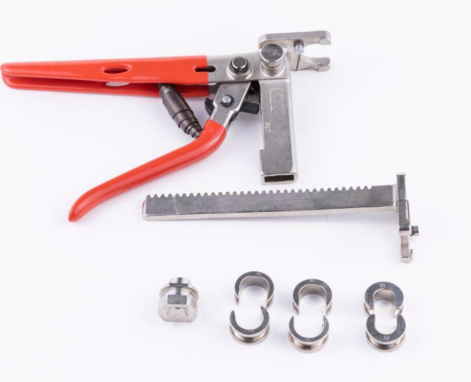Axial Pipe Clamping Tools for connecting fitting and pipe pipe fitting tool