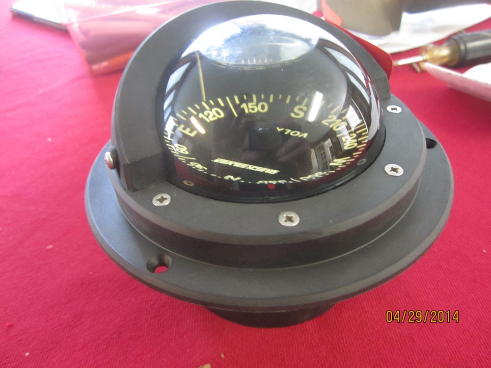 QUICKSILVER MOUNTABLE COMPASS P# 8360