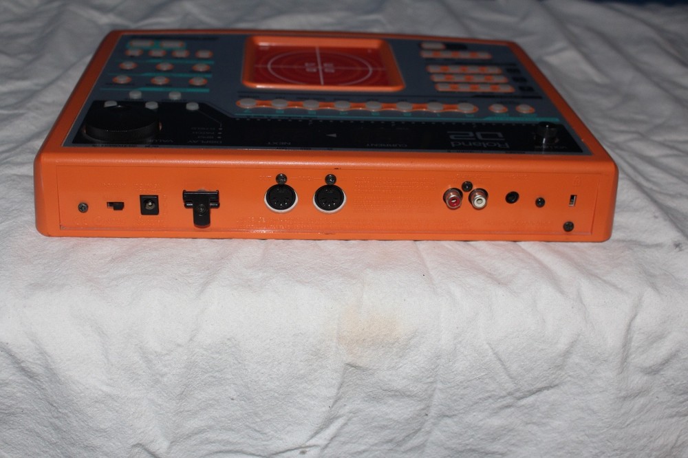 Roland D2 Groovebox Sequencer Sound Module