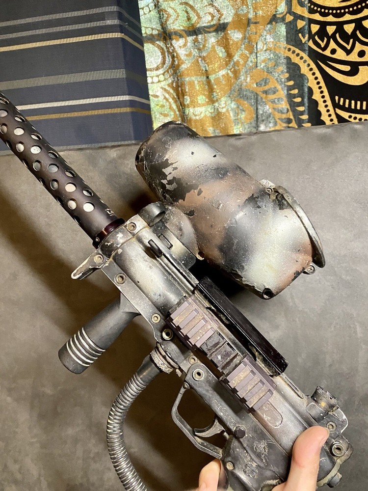 Tippmann A5 Custom Paintball Gun + GEAR