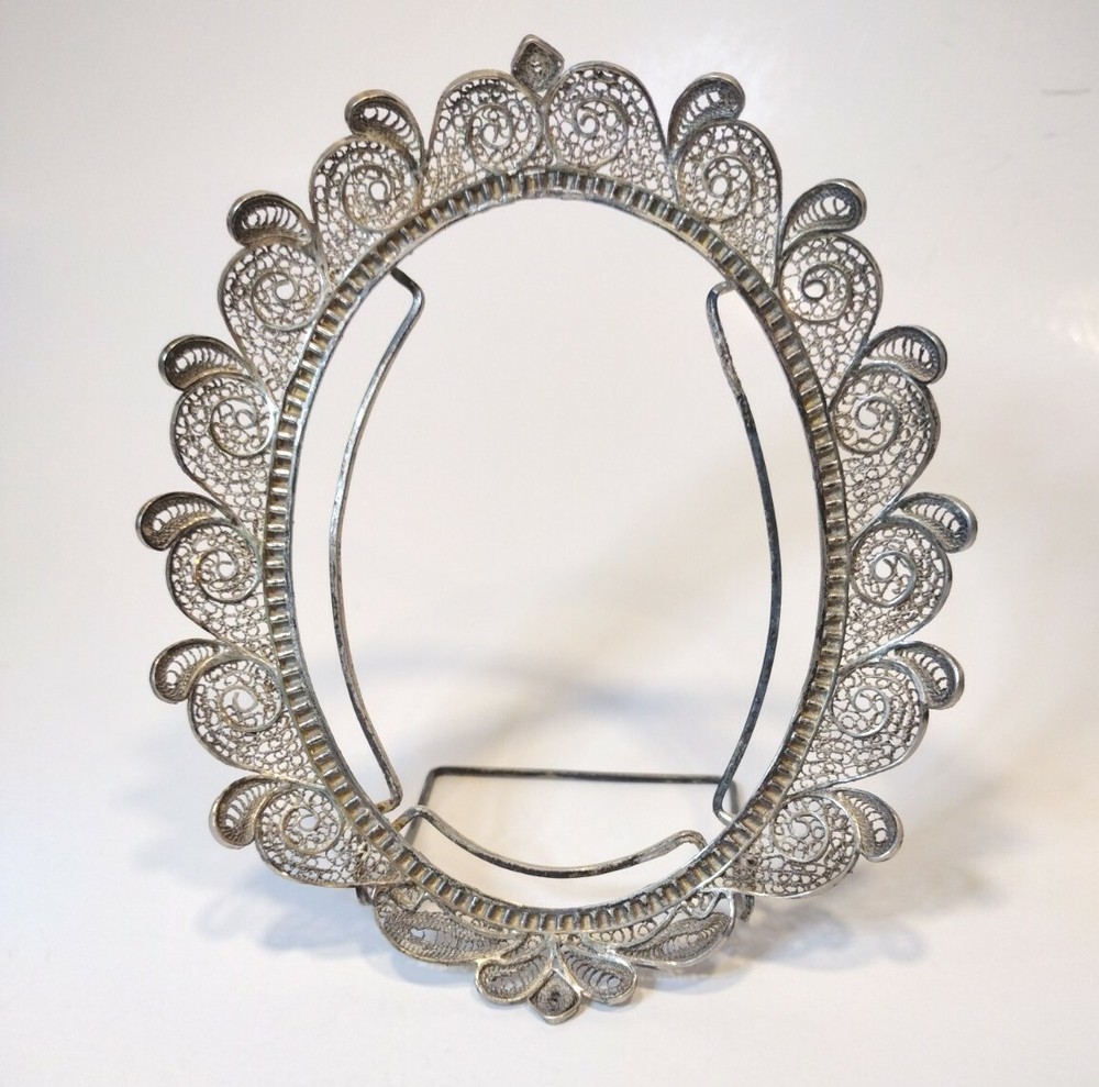 Filigree Wire Frame European Style Openwork Picture Frame Oval 3.5x2.75"