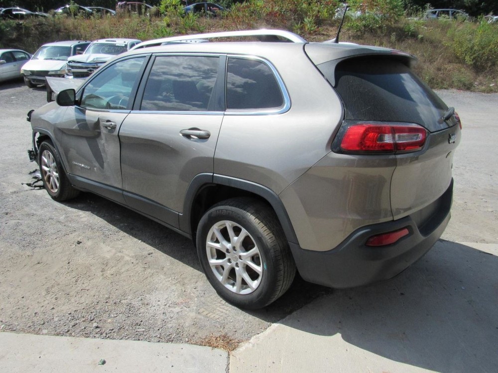 CHEROKEE 2016 Glove Box 1075980