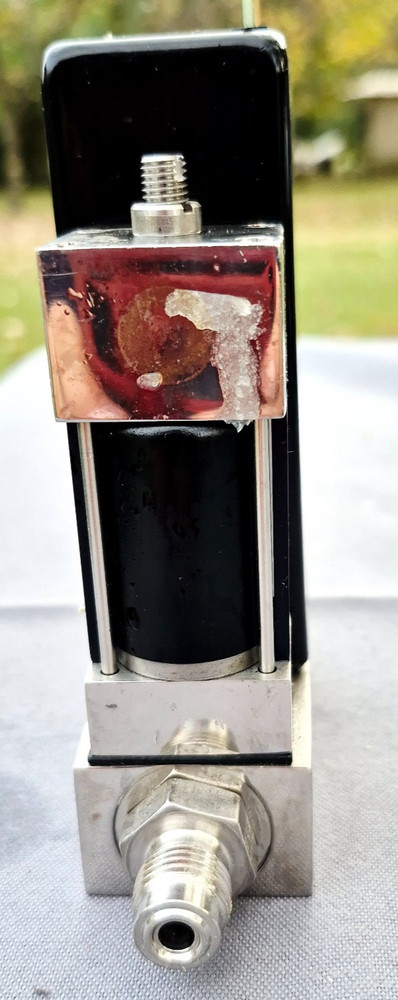 Unit UFC-1100 HP Mass Flow Controller Range 200 SCCM Gas C2F6