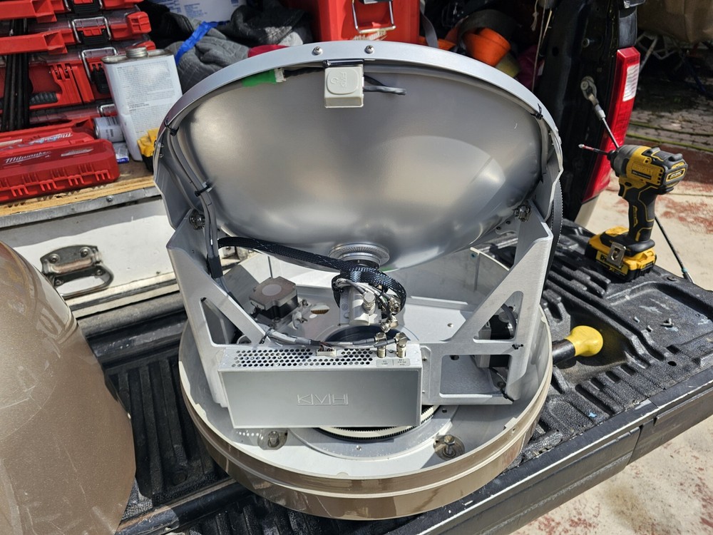 kvh tracvision 5 18"
