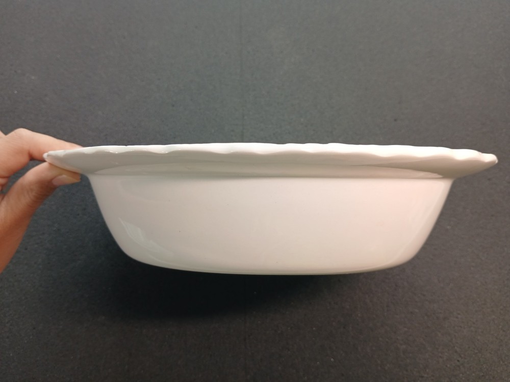Wedgwood Queensware Lavender on Cream Shell Edge – Multiple Sizes/Conditions