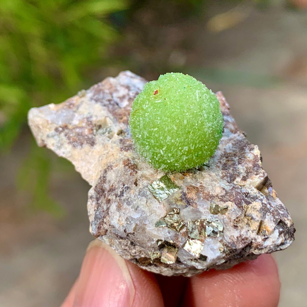 33G Pyromorphite Crystal Unique Spherical specimen , Guangxi,China