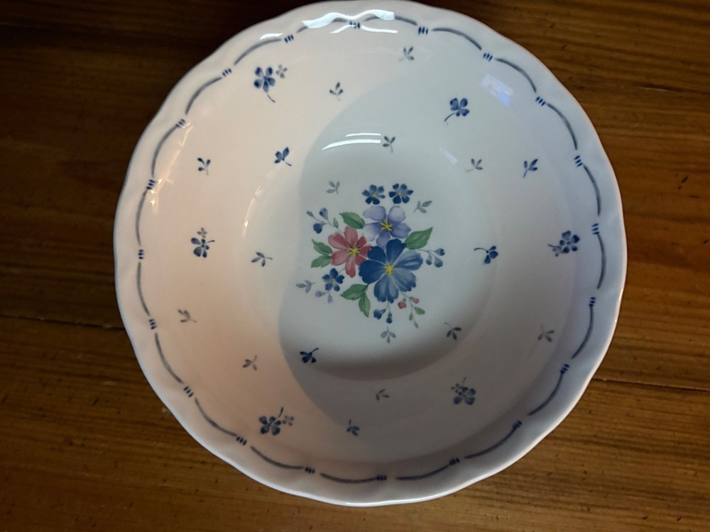 5 Nikko Provincial Designs Cereal Bowl in Pattern Dauphine