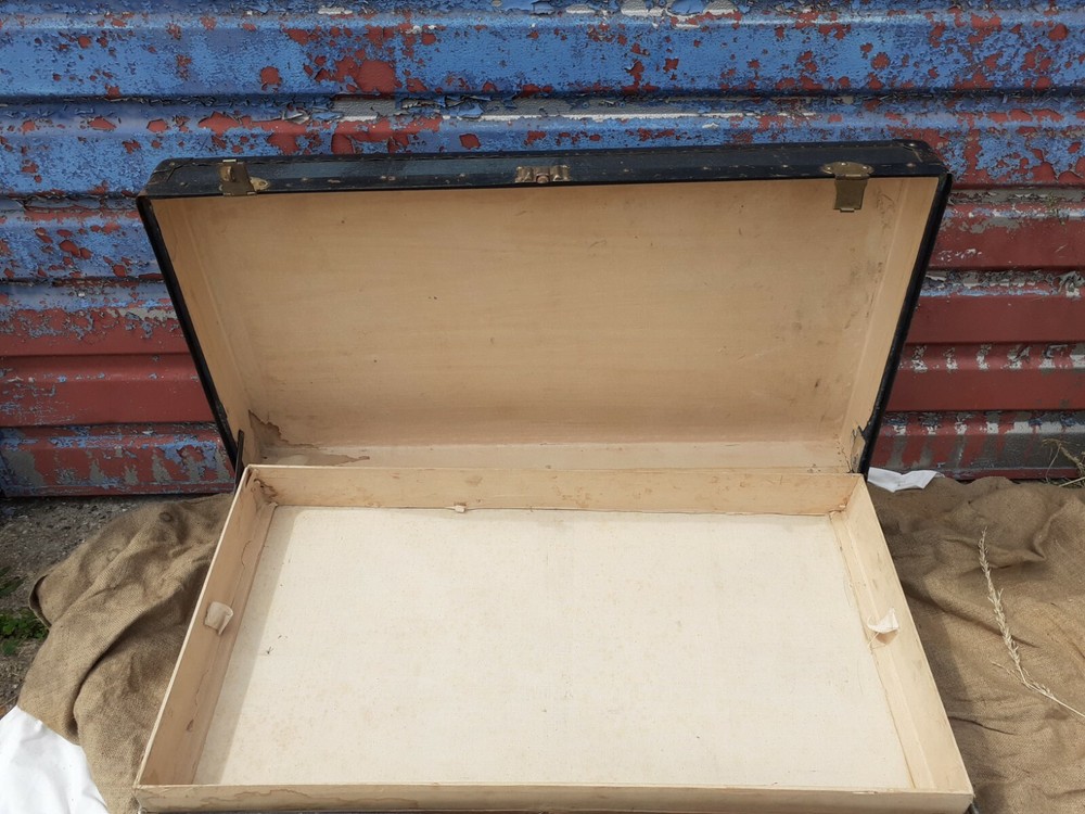 Vintage Blue Trunk