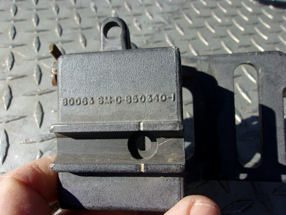 MILITARY SURPLUS M60 AN/PVS-4 LIGHT AIMING INFRARED MOUNT BRACKET ADAPTER ARMY