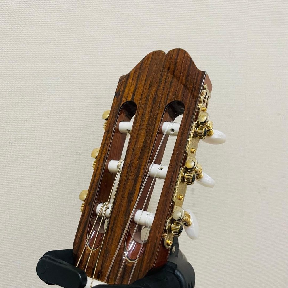 Ecole EL600 Classical Guitar With Strings, No Accessories