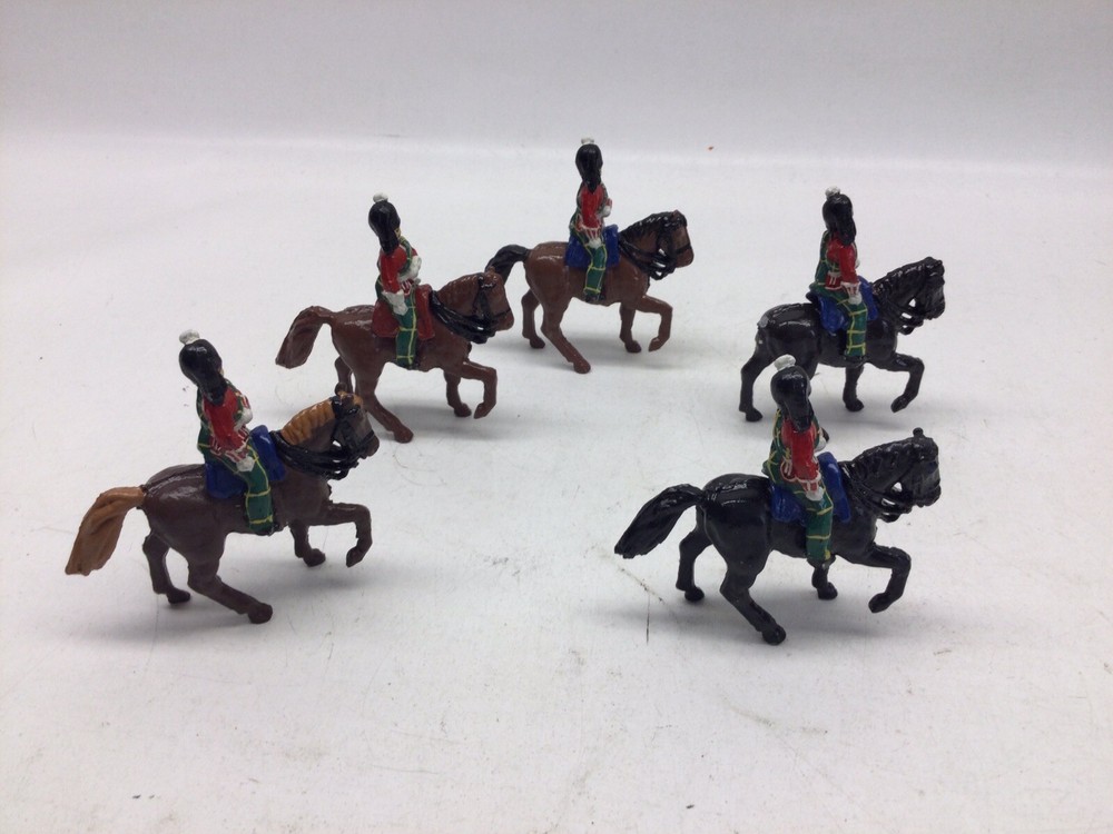 4) Lead Gordon Highlander Figures On Horseback