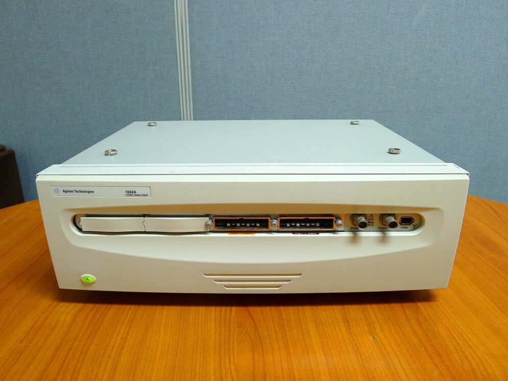 Agilent 1692A Logic Analyzer Main Unit