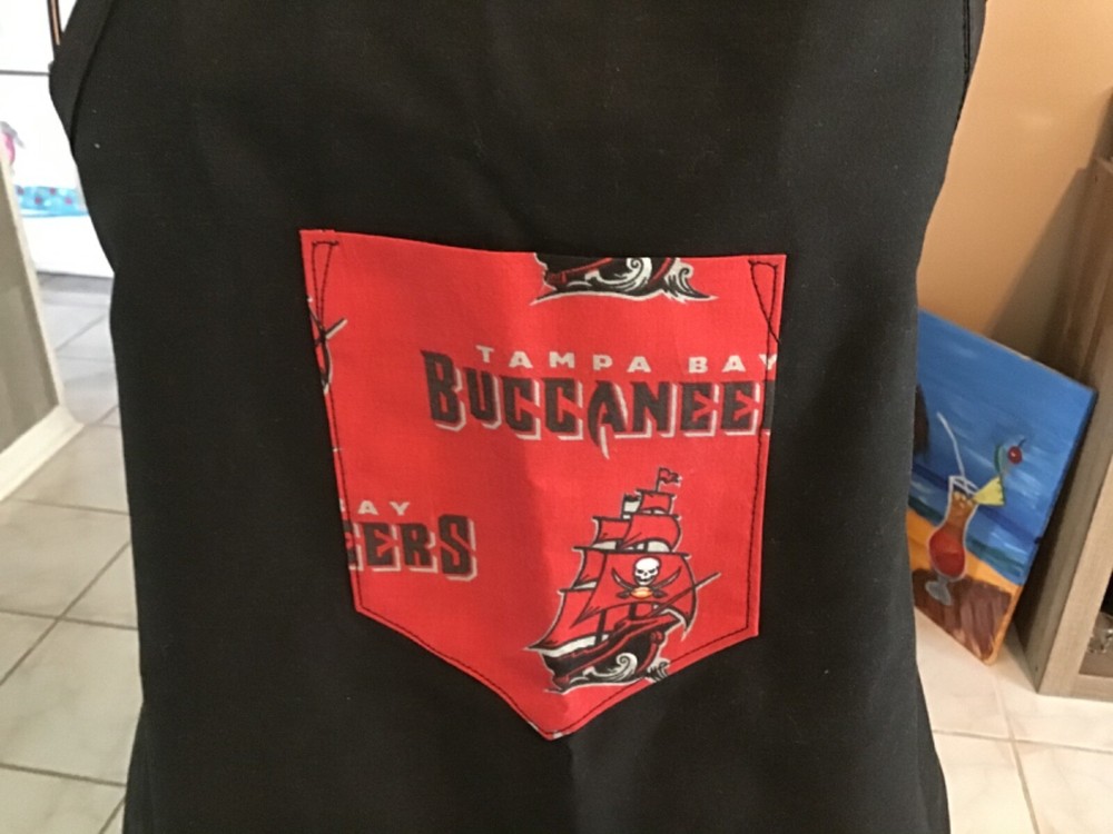 Child size Buccaneers Apron