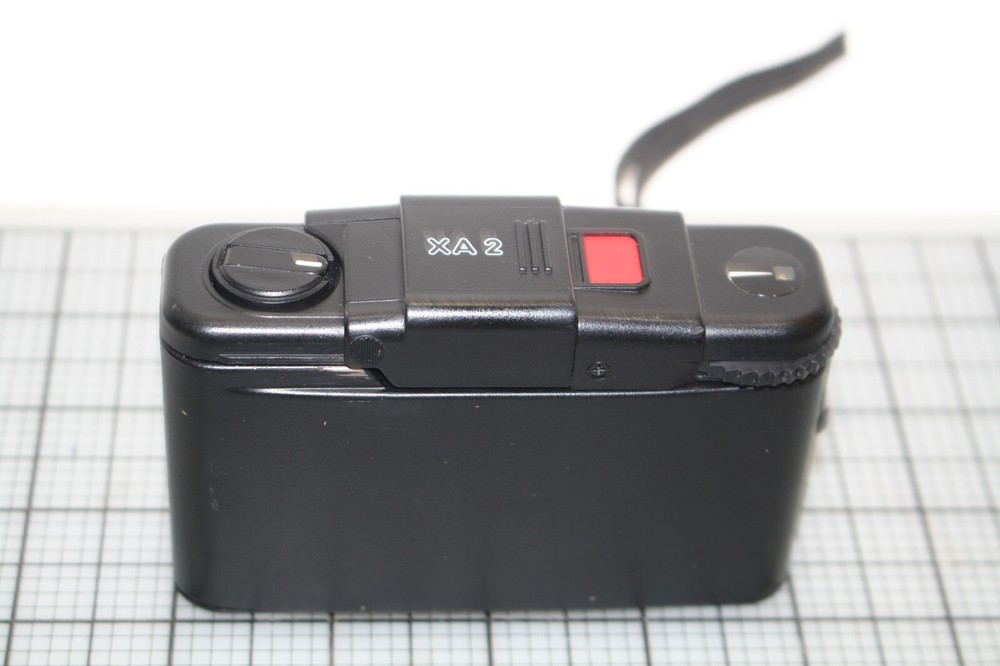 OLYMPUS XA2 XA-2 RANGEFINDER CAMERA *