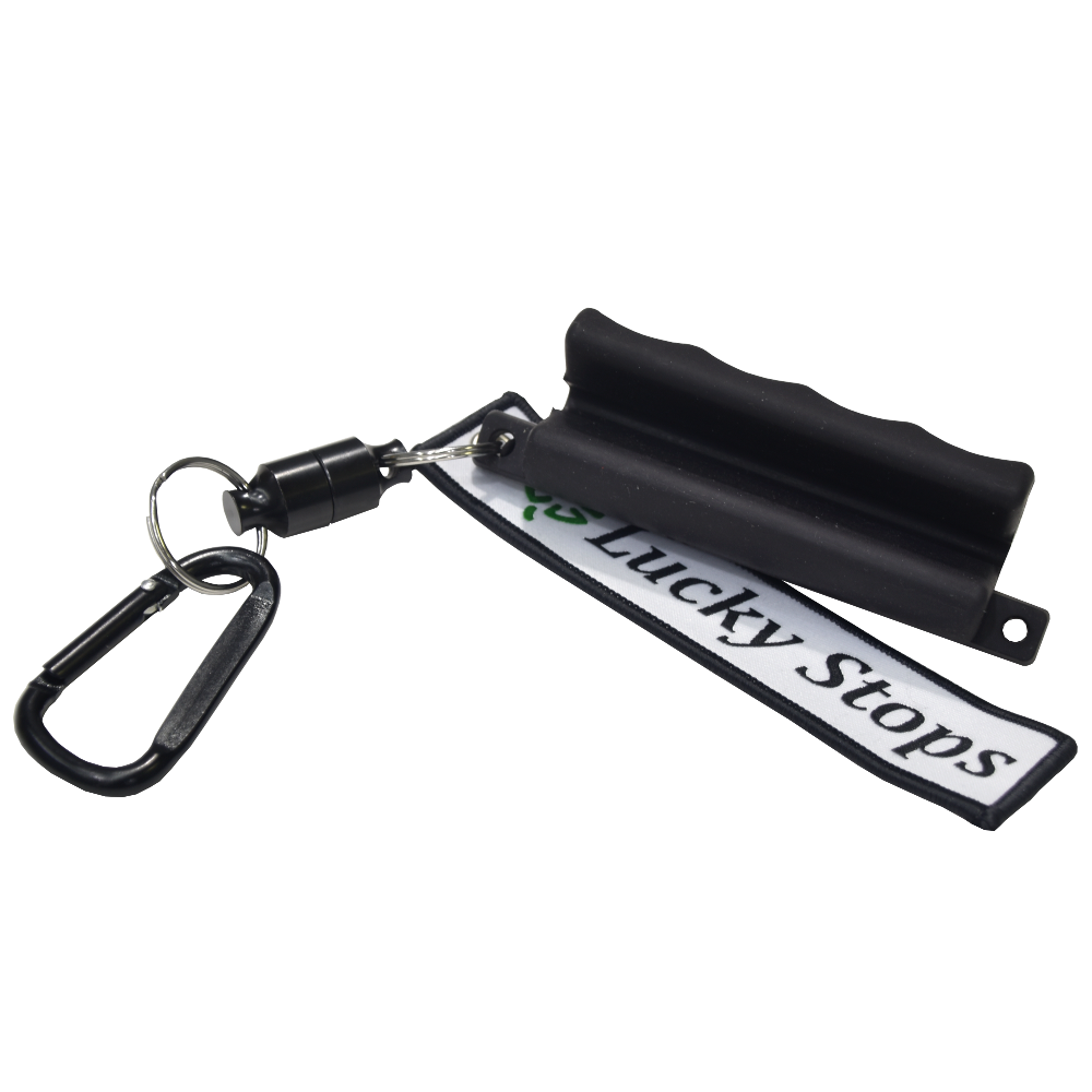 Arrow Puller with magnetic quick release & carabiner