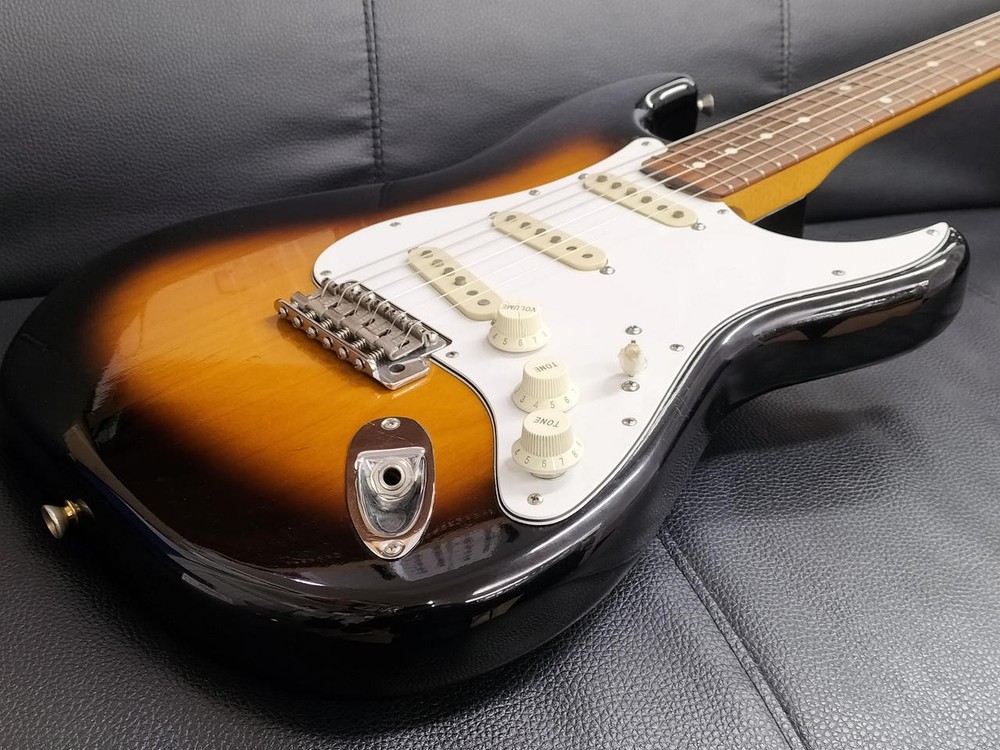FENDER JAPAN ST62 598500