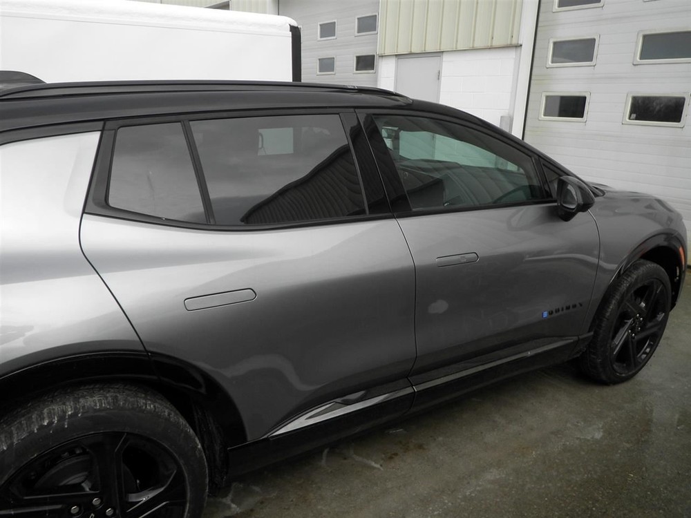 2026 Equinox EV RS Air Shutter