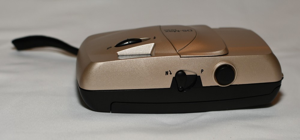 Used DS-Max Silver Camera (PN-955) 35mm Optical Lens w/ Optional Flash