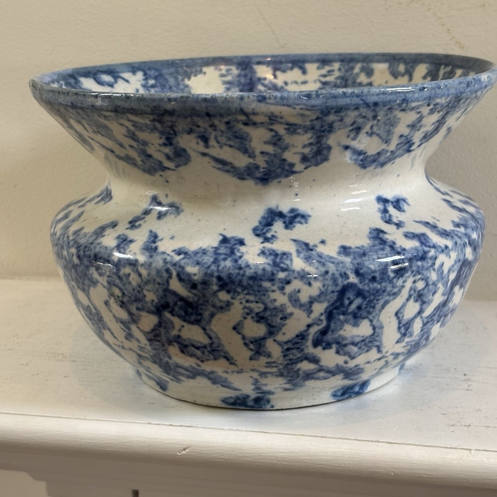 Vintage Blue on White Sponge Ware Spittoon Cuspidor 7.5” Diameter, 5” Tall