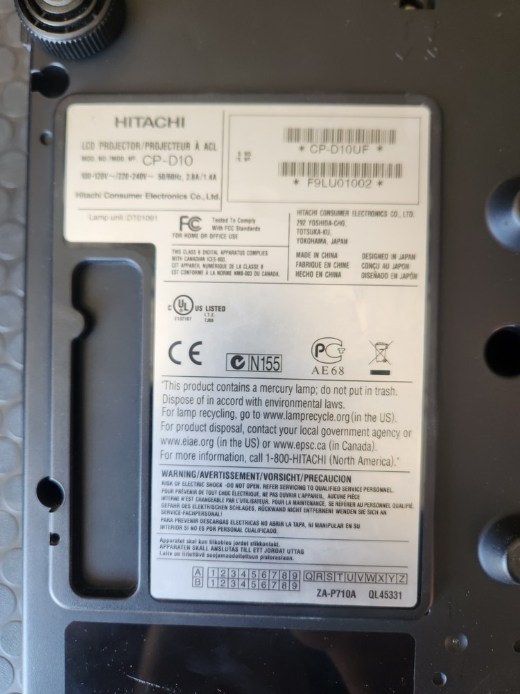 hitachi CP-D10 projector