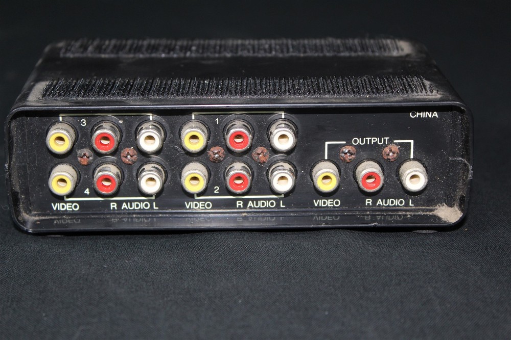 MCM 32-4420 AUDIO SELECTOR SWITCH BOX