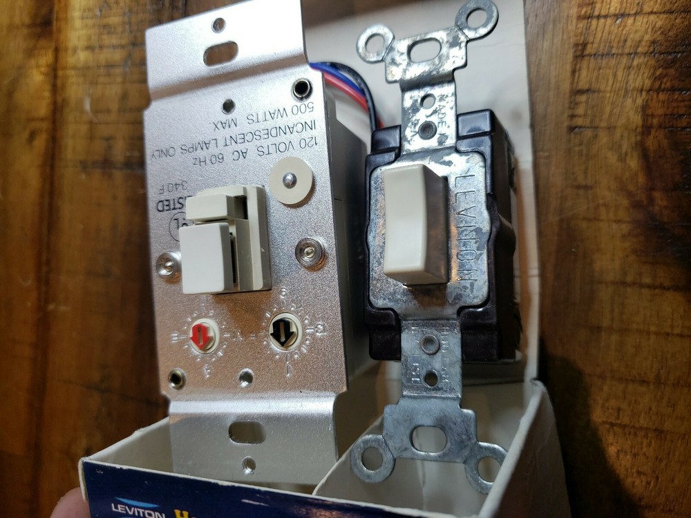 NEW Leviton Pushbutton 3-Way Wall Switch w/ Satellite switch. Model# 800-6325