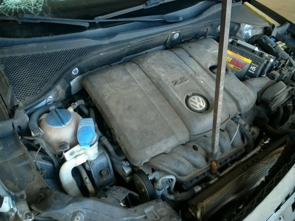 PASSAT 2013 High Mounted Stop Light 104925612