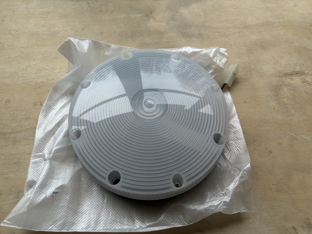 KD744 7” Clear/White Reverse Light 1 Wire