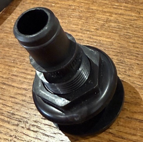 Boat Livewell Thru Hull Fitting | 3/4 Inch Black Plastic