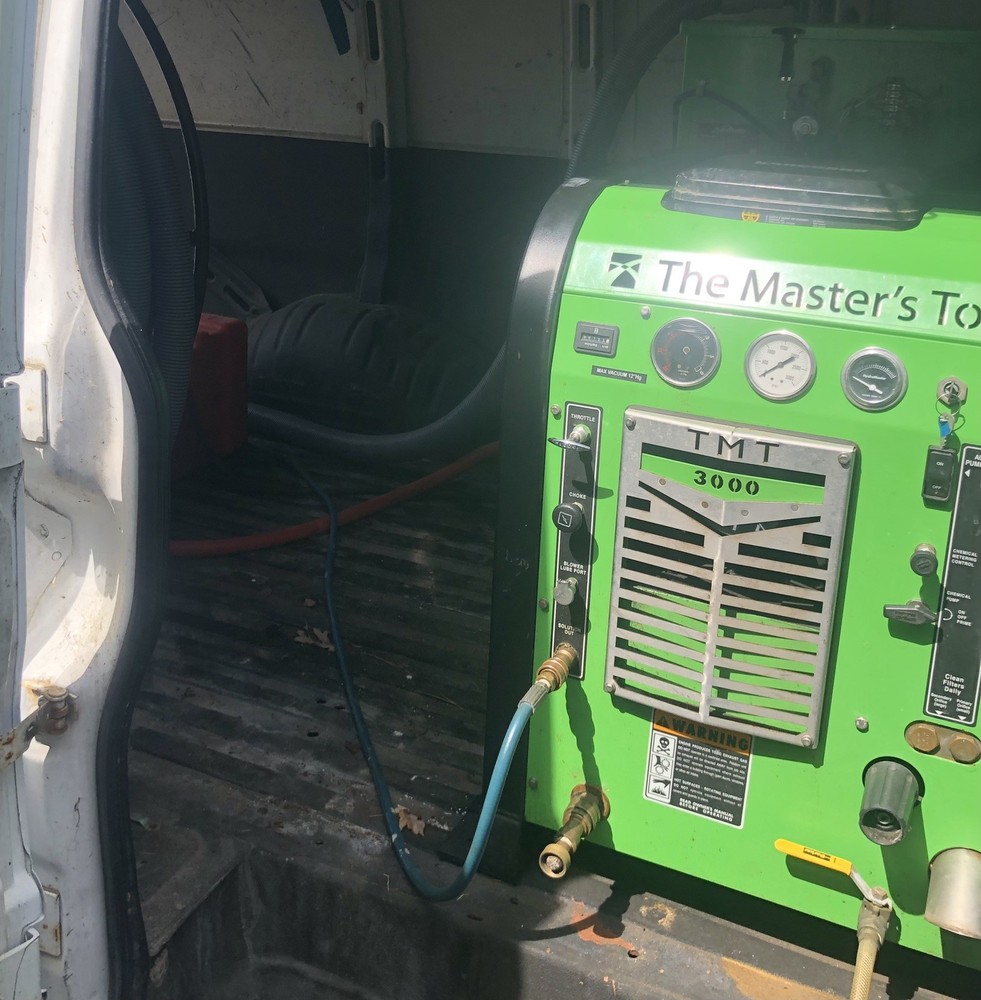 Carpet cleaning van with hydromaster 318