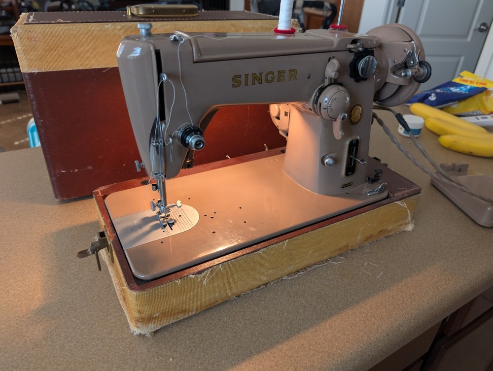 SINGER 306k Vintage Sewing Machine