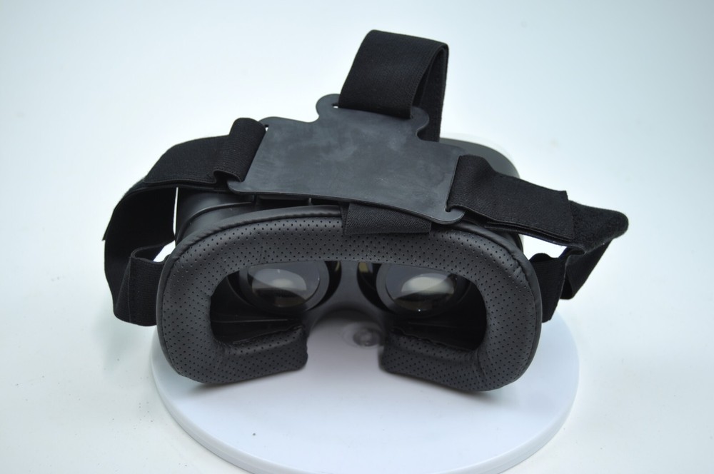 ONN Virtual Reality Smartphone Headset White Open Box Gr8 Condition